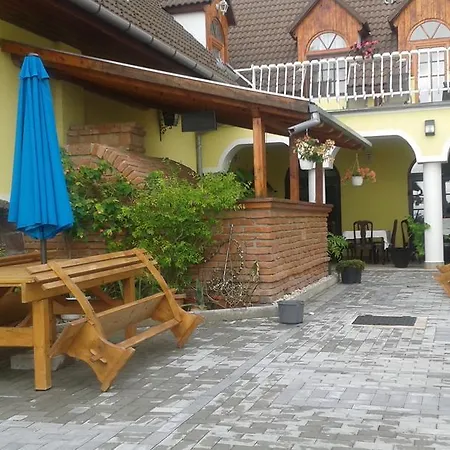 Zafir Panzio Es Etterem Balatongyörök