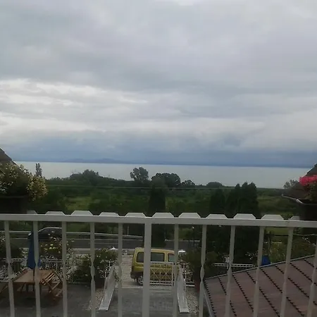 Zafir Panzio Es Etterem Oda ve Kahvaltı 3*