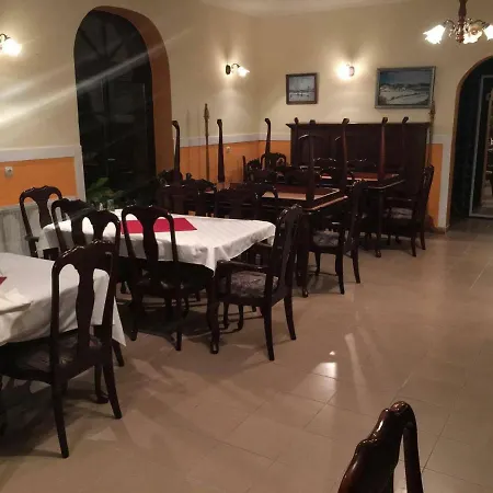 Zafir Panzio Es Etterem Bed & Breakfast Balatongyörök